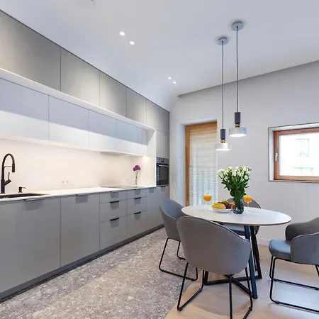 #stayhere - Brand New & Ultra Modern 1bdr Upscale Neighbourhood Paupys Апартаменты