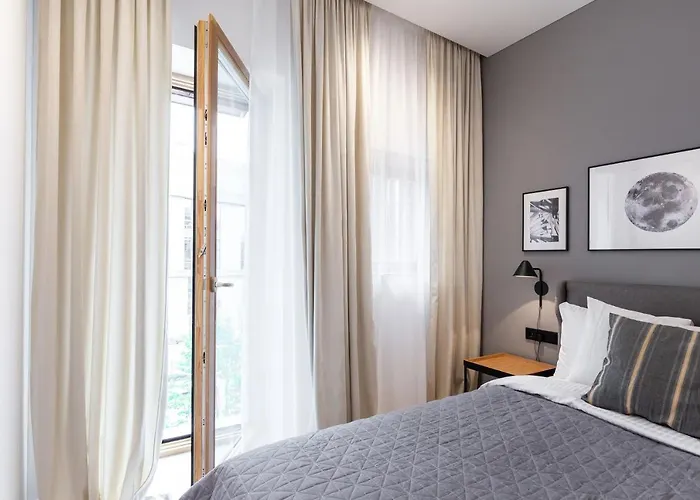 #stayhere - Brand New & Ultra Modern 1bdr Upscale Neighbourhood Paupys Apartment *